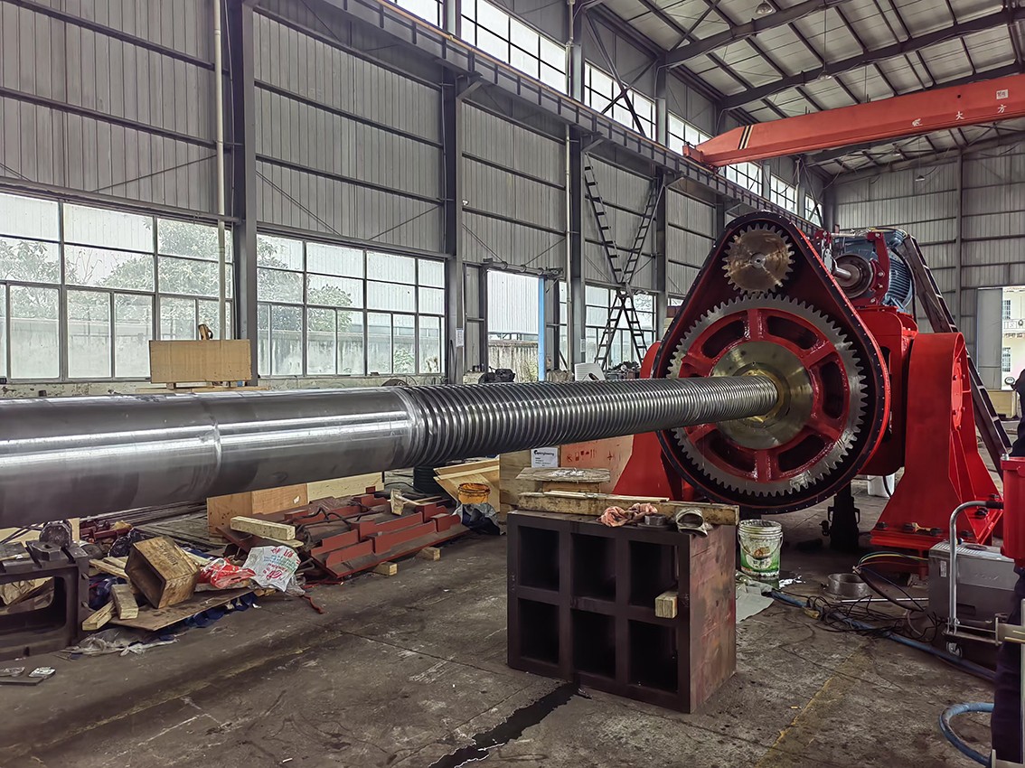 四川世達(dá)科技有限公司φ300港口門(mén)機(jī)變幅機(jī)構(gòu)整機(jī)出口新加坡吉寶船廠(chǎng)